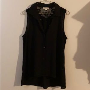 Sleeveless Button-up Blouse